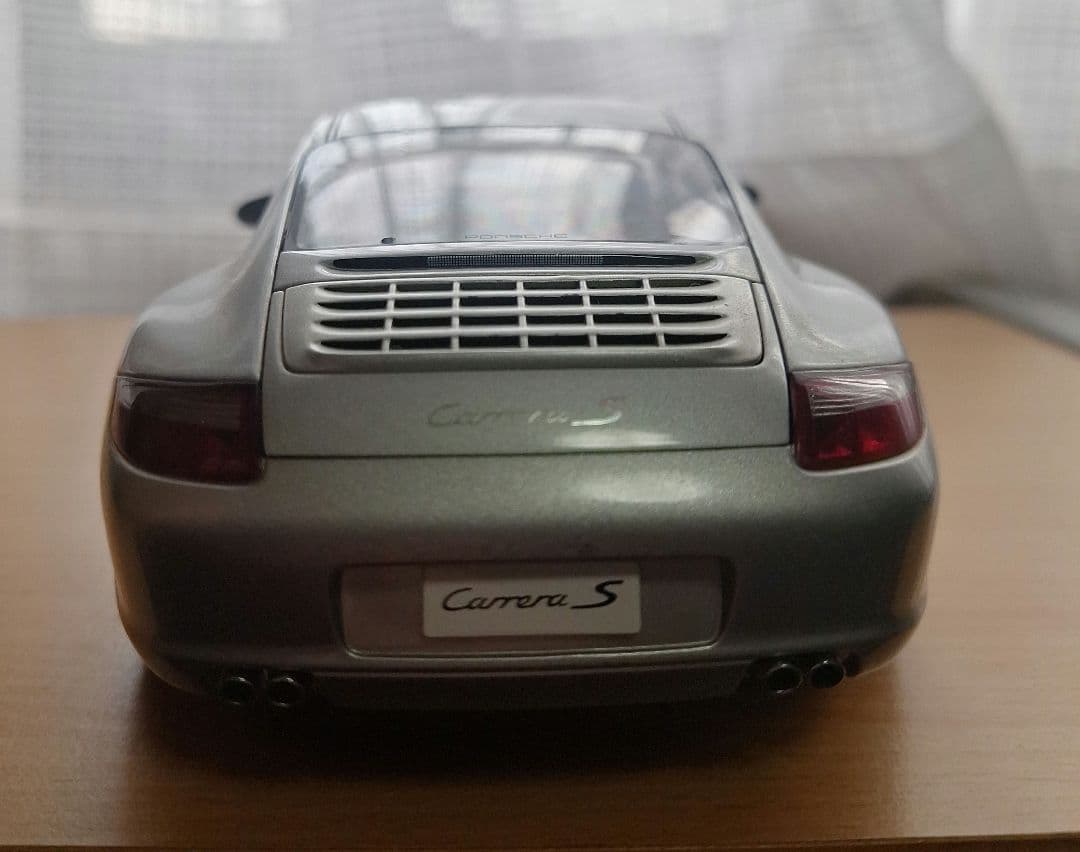 オートアート　ポルシェ　911カレラ　本体のみ　ジャンク扱い