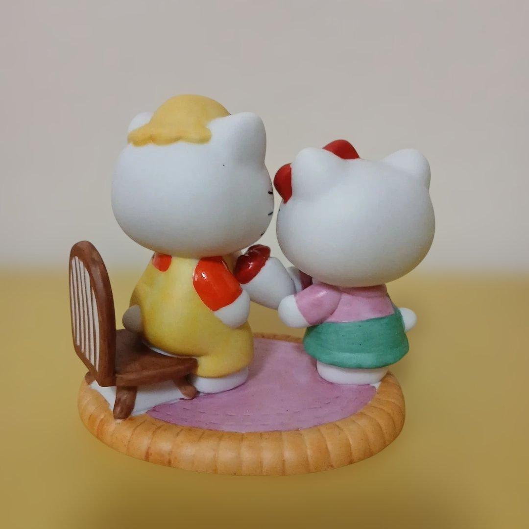 ハローキティ　陶器　置物　2点セット品