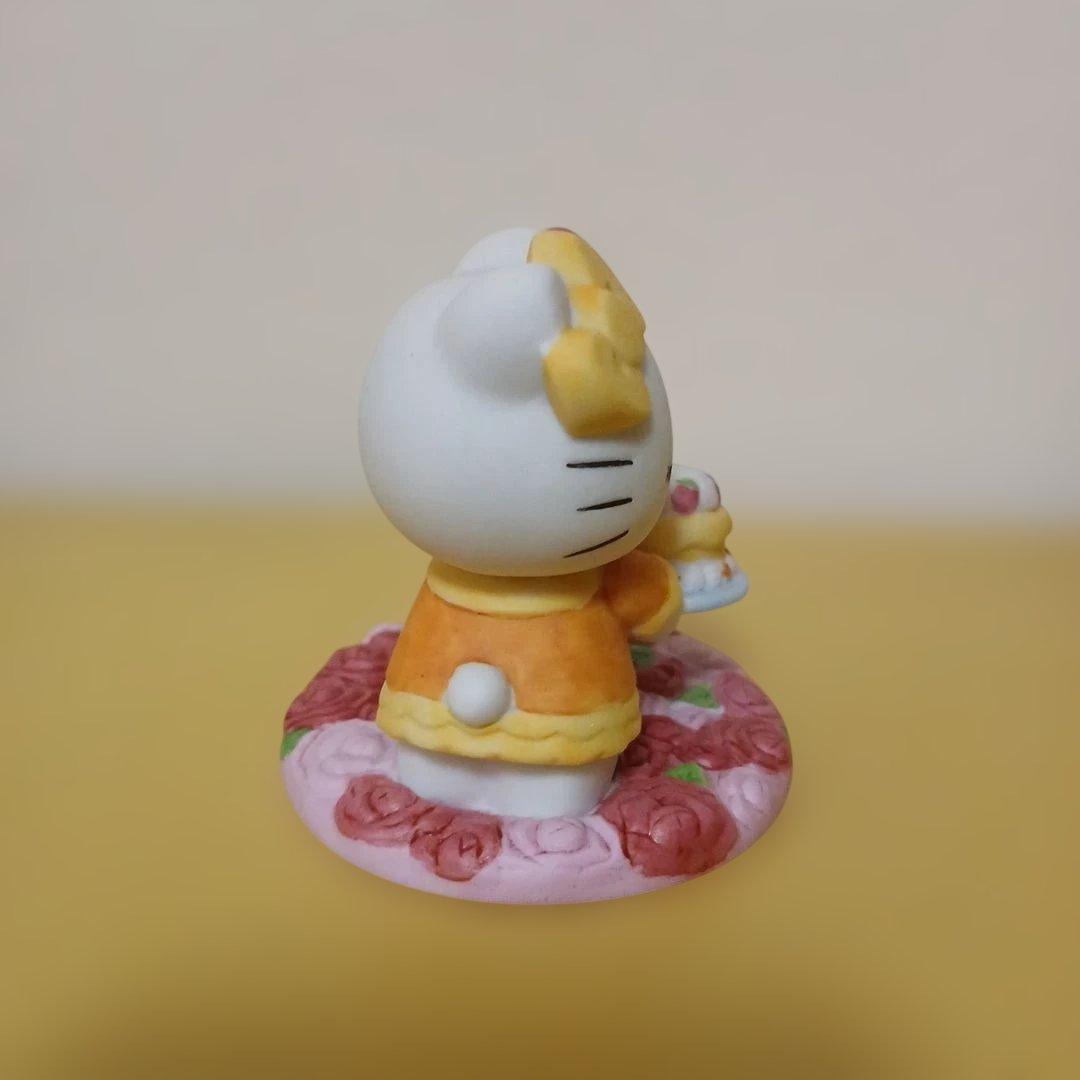 ハローキティ　陶器　置物　2点セット品