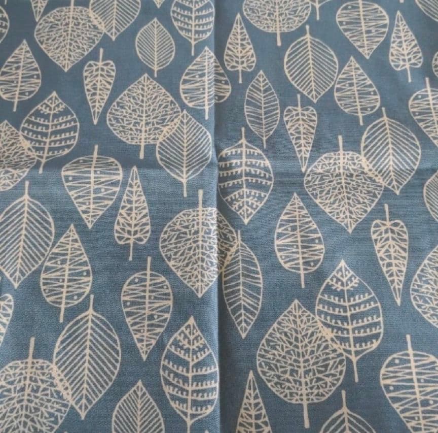 ハンドメイド　ランチョンマット　格子柄　葉っぱ　北欧風　40×60 水色2種