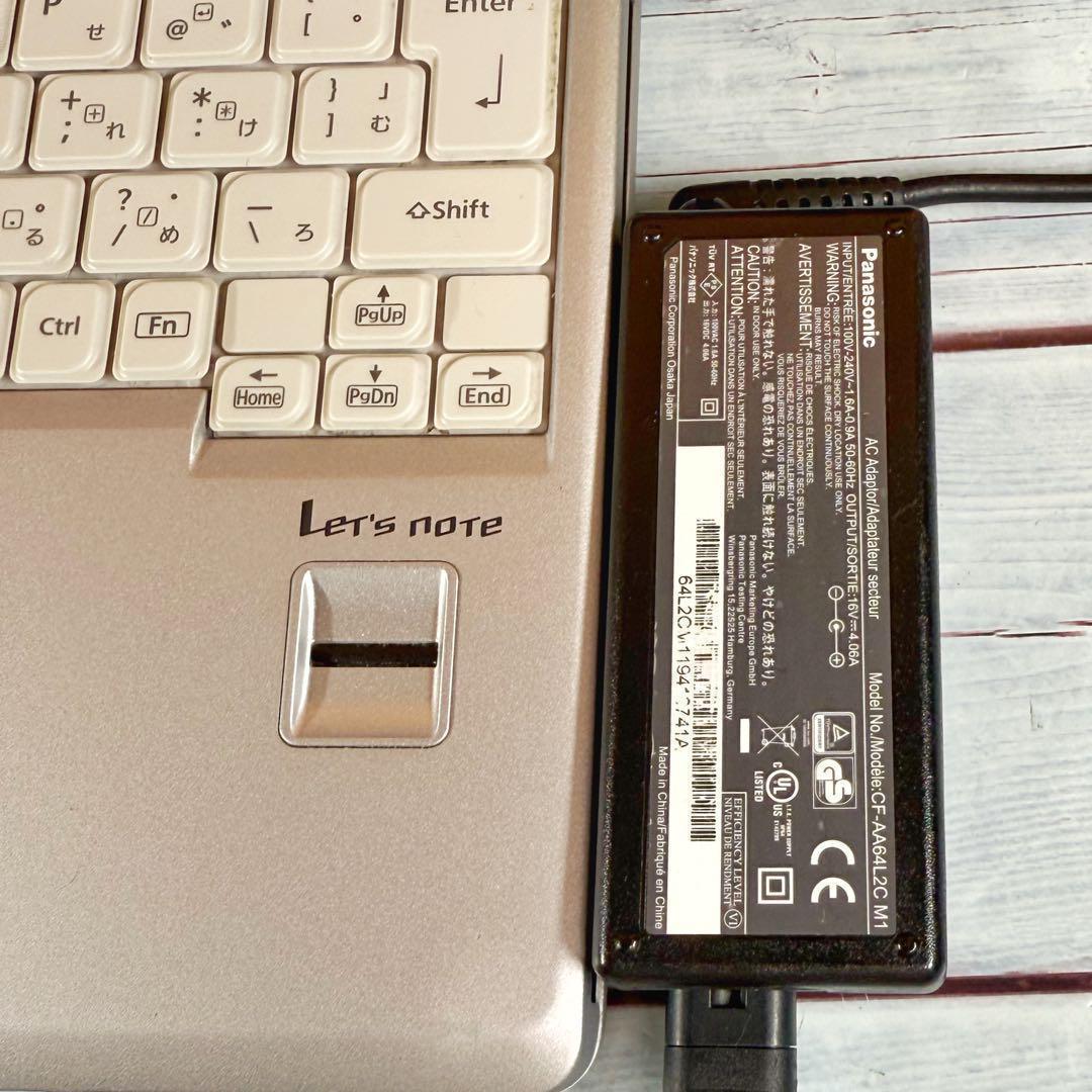 軽量コンパクトノートPC☘️第7世代 Core i5☘️SSD☘️カメラ☘️指紋認証