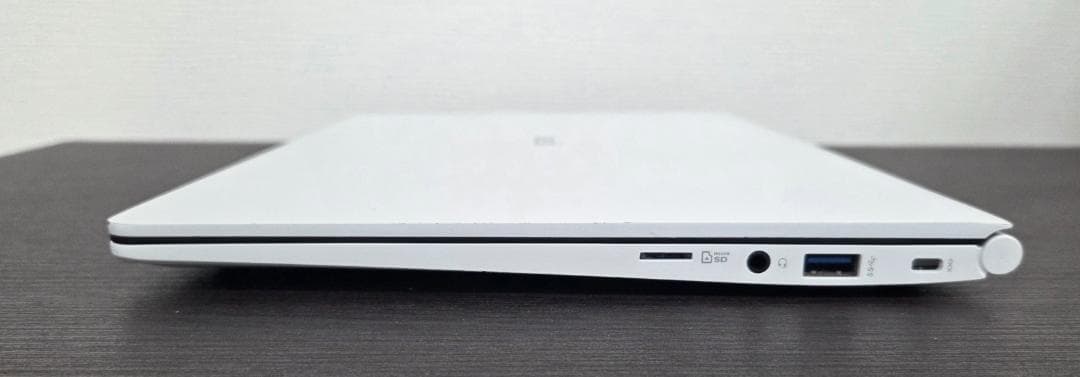 LG gram 14インチ/ i5 / 16Gb / 256Gb /オフィス