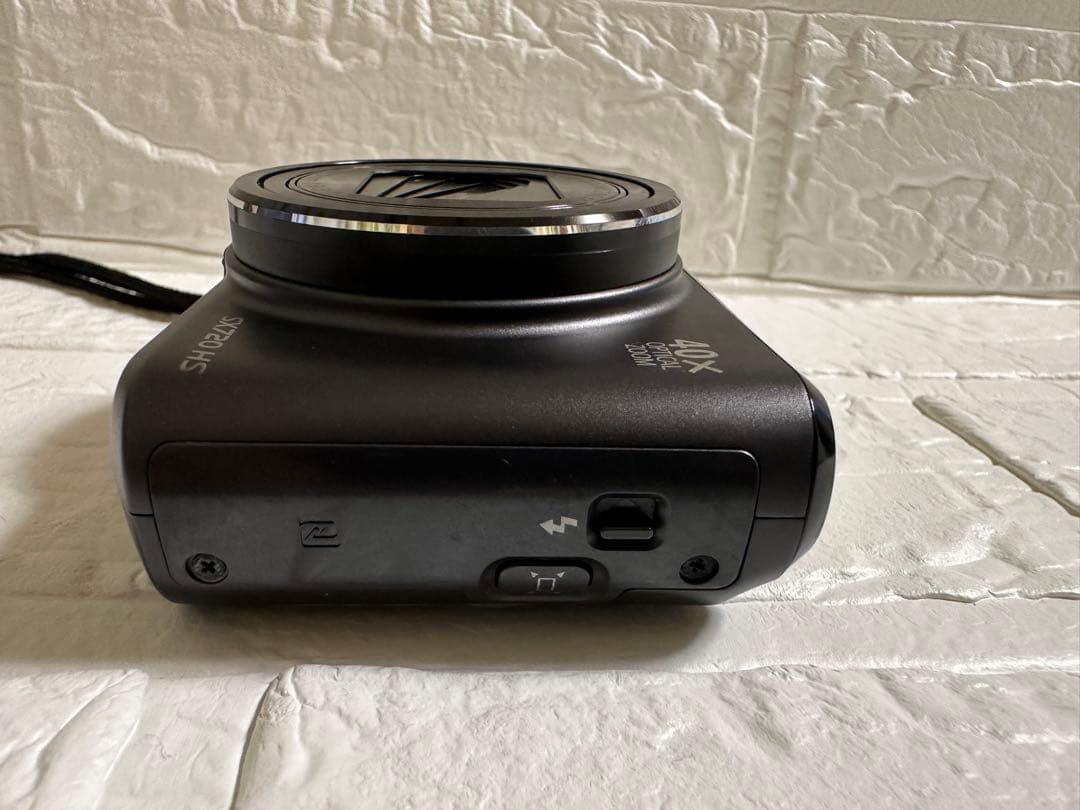 Canon PowerShot SX720 HS／ブラック／HAKUBAケース付