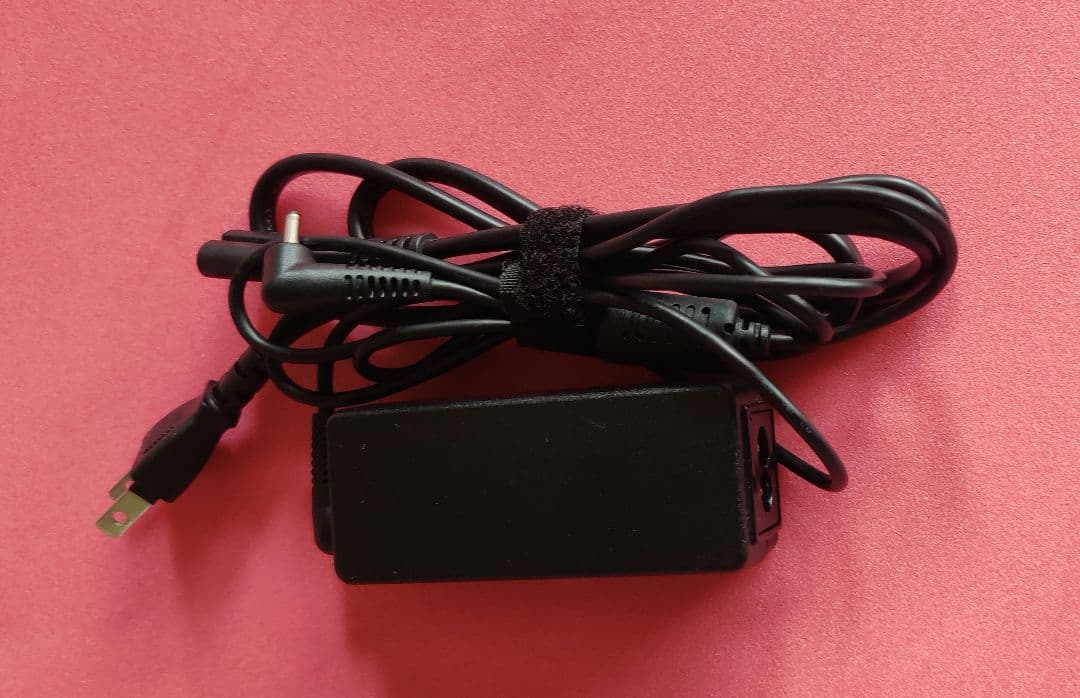 ARROWS Tab Q508/SB 純正キーボード付 中古品
