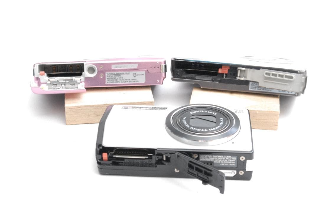 OLYMPUS コンデジ3点 (ジャンク品）