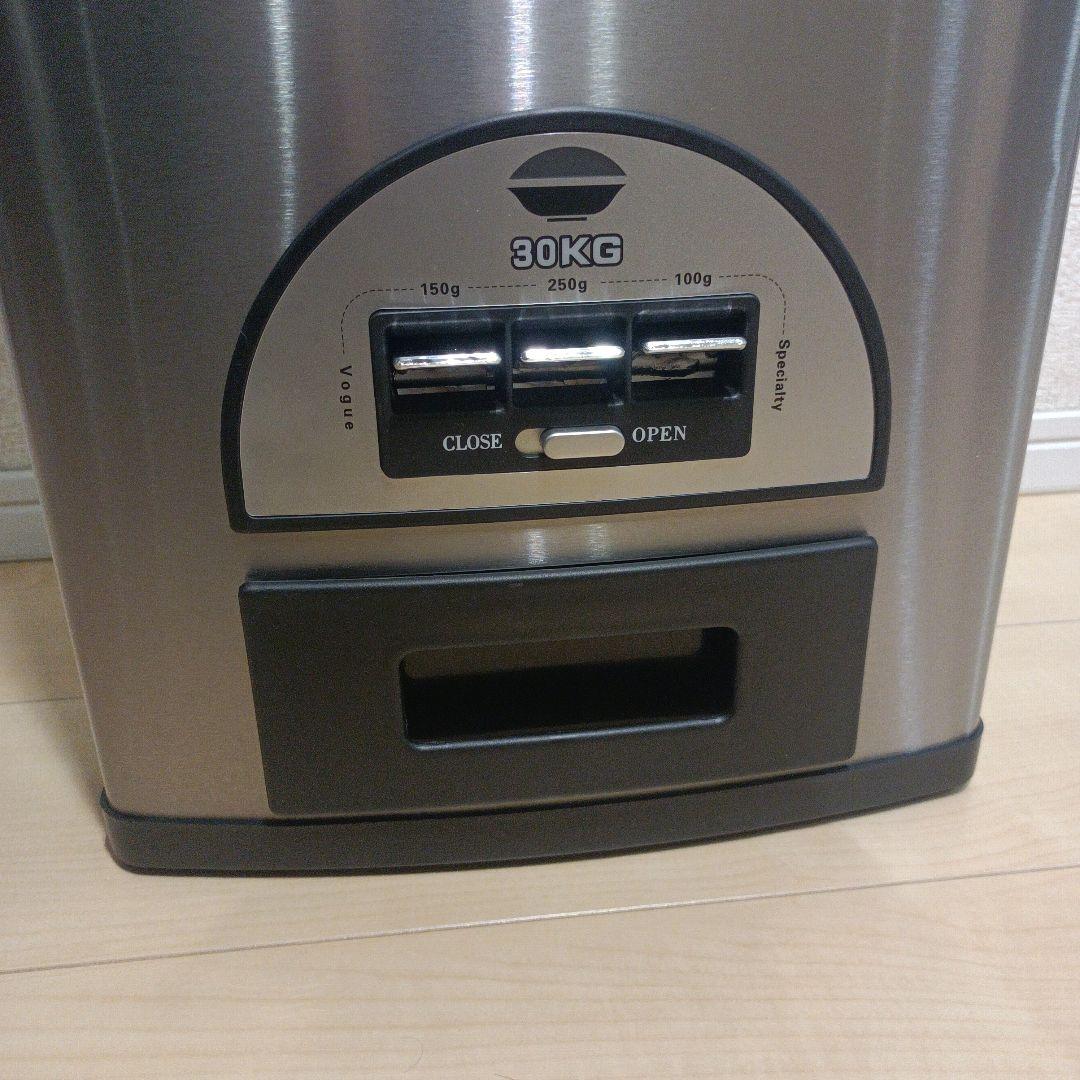 未使用　米びつ 30kgステンレススチールスマートライスバレル