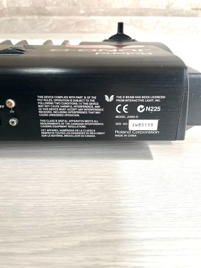 美品 ローランド JUNO-D リミテッドエディション 61鍵 シンセサイザー