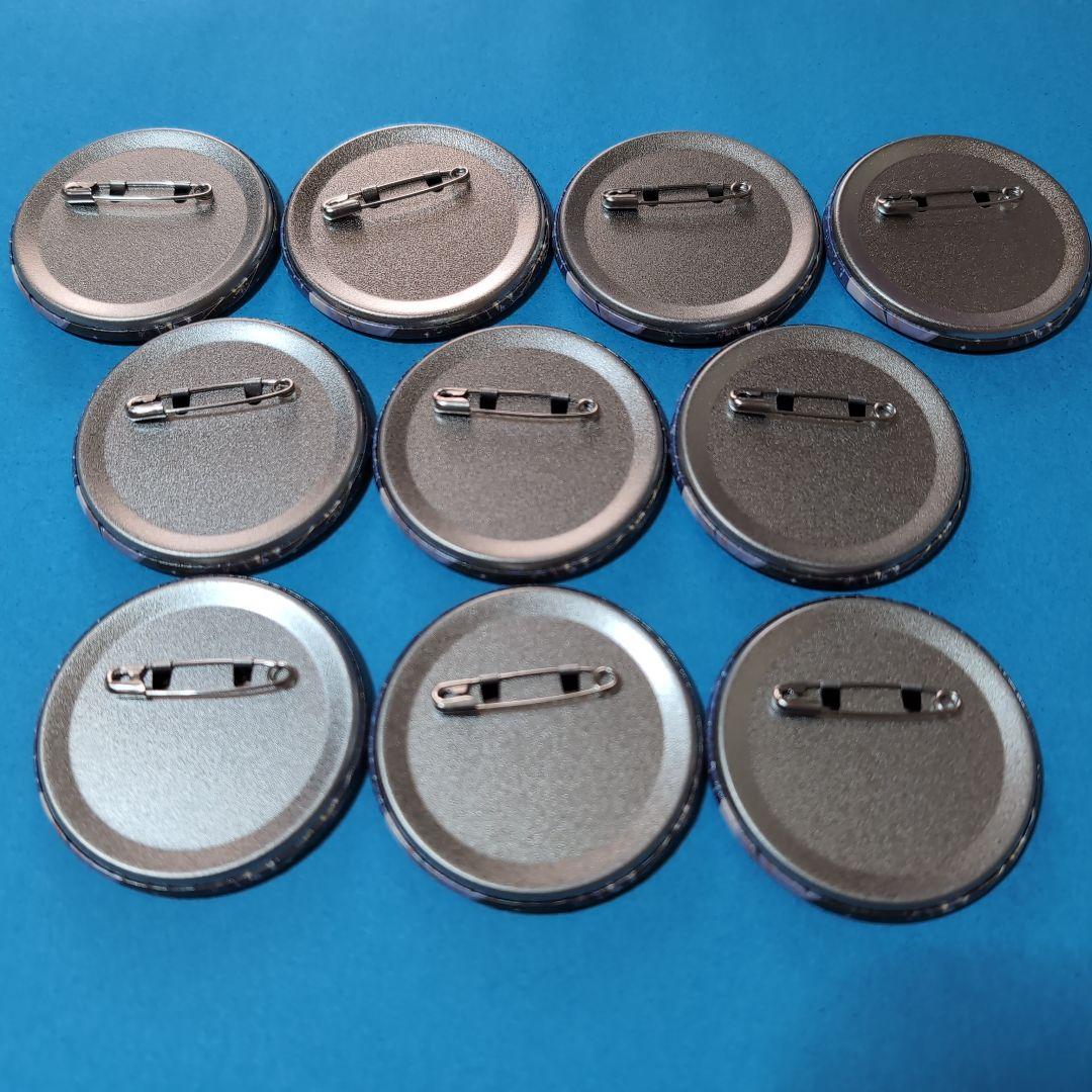 いれいす　hotoke缶バッジ