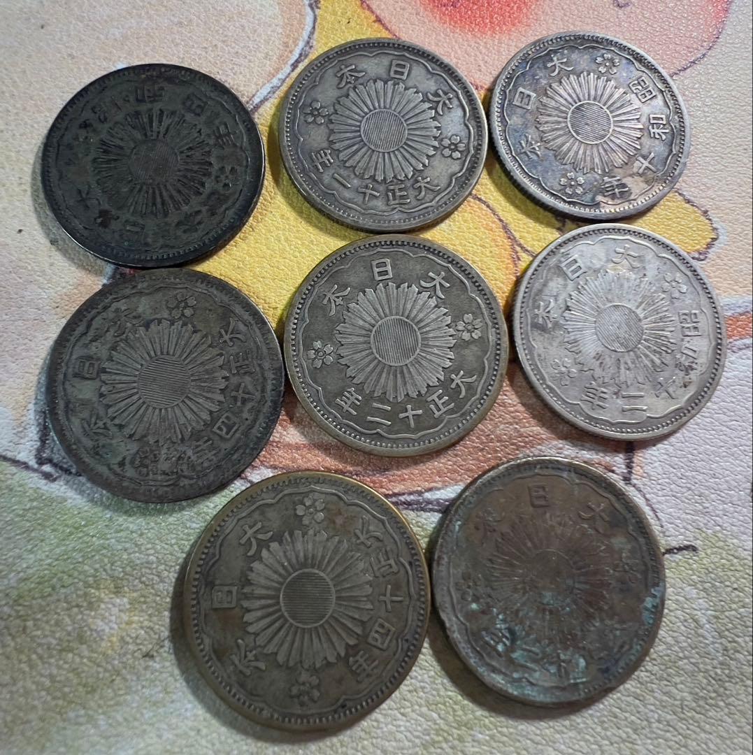 小型50銭銀貨　鳳凰銀貨　おまとめ8枚　日本銀貨　　古銭　コレクション