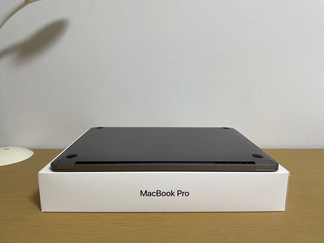 美品 MacBook Pro 2020 13インチ バッテリー99%