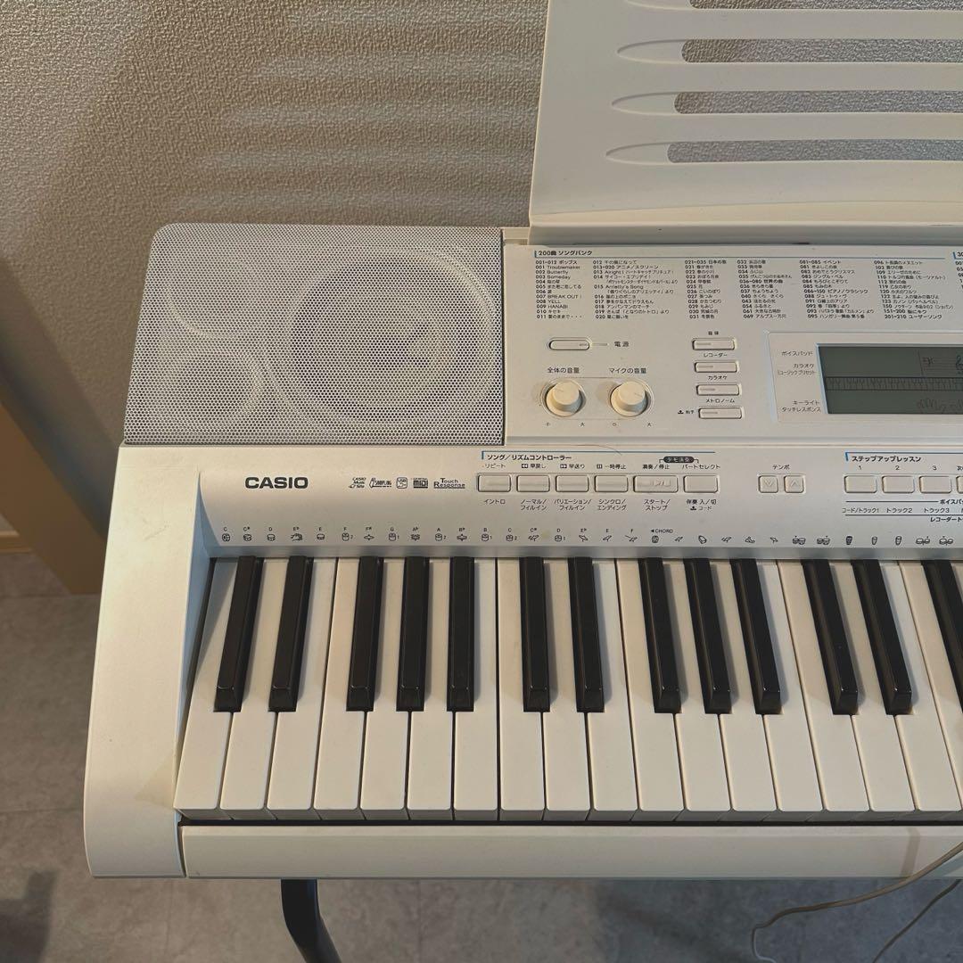 CASIO カシオ　電子ピアノ　電子キーボード　LK-208