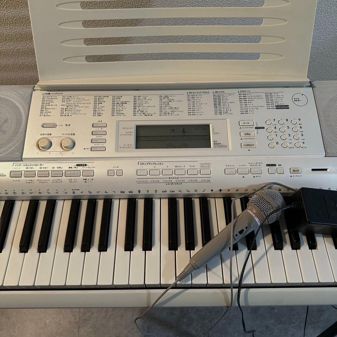 CASIO カシオ　電子ピアノ　電子キーボード　LK-208