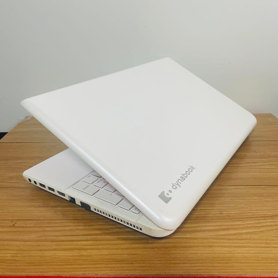 ホワイトSSD東芝ノートパソコン　Windows11オフィスカメラDVD