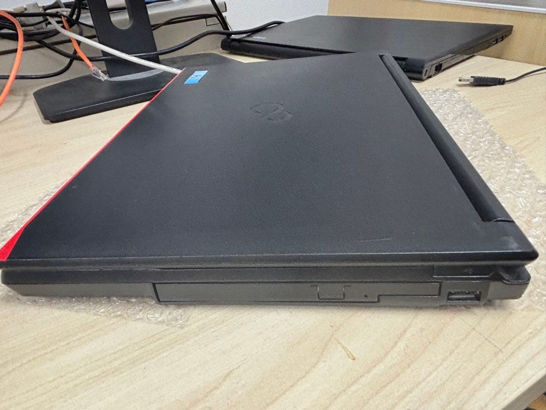 富士通Lifebook A579/BX i5-8265U A
