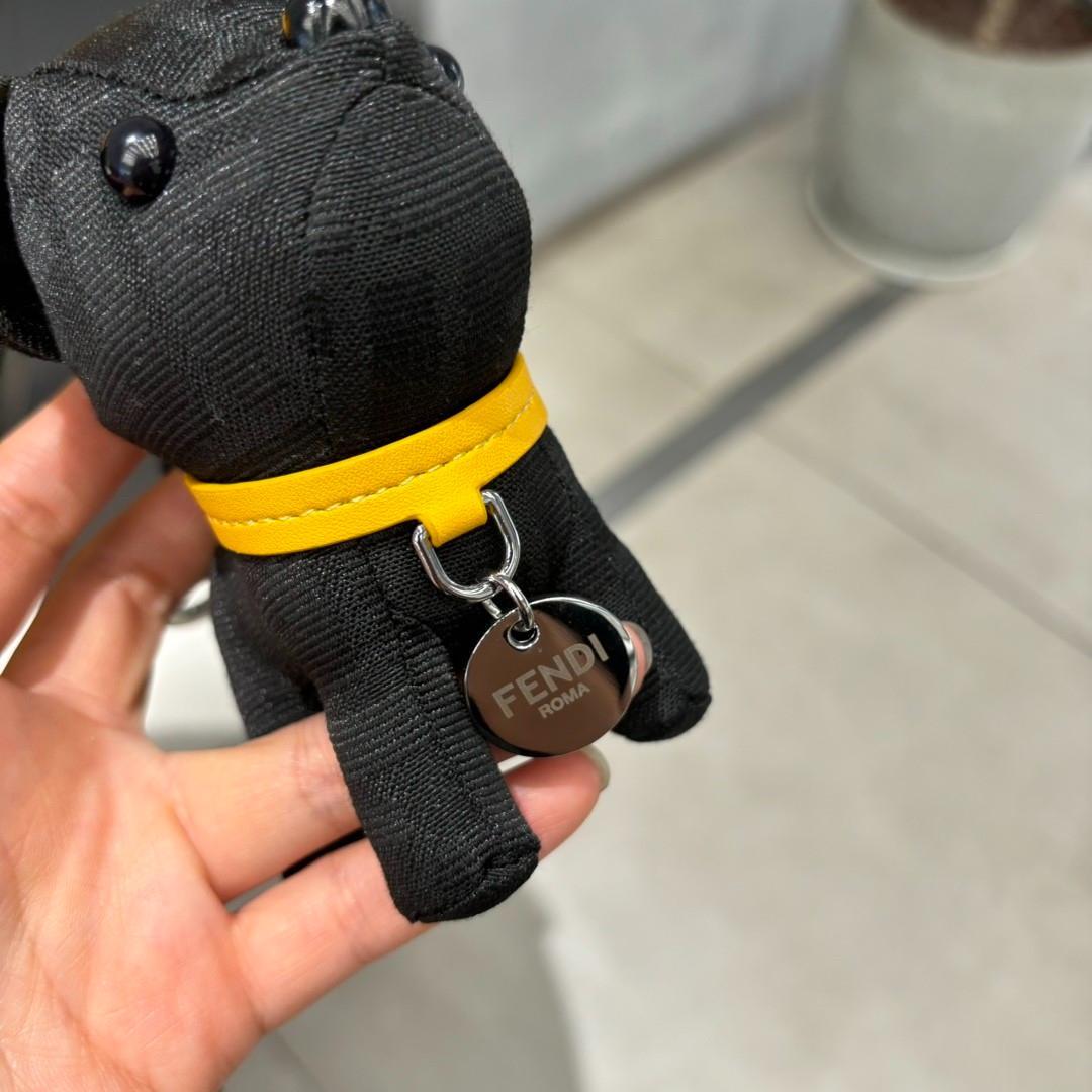 フェンディ FFロゴ ズッカ柄 ドッグデザイン バッグチャーム ブラック