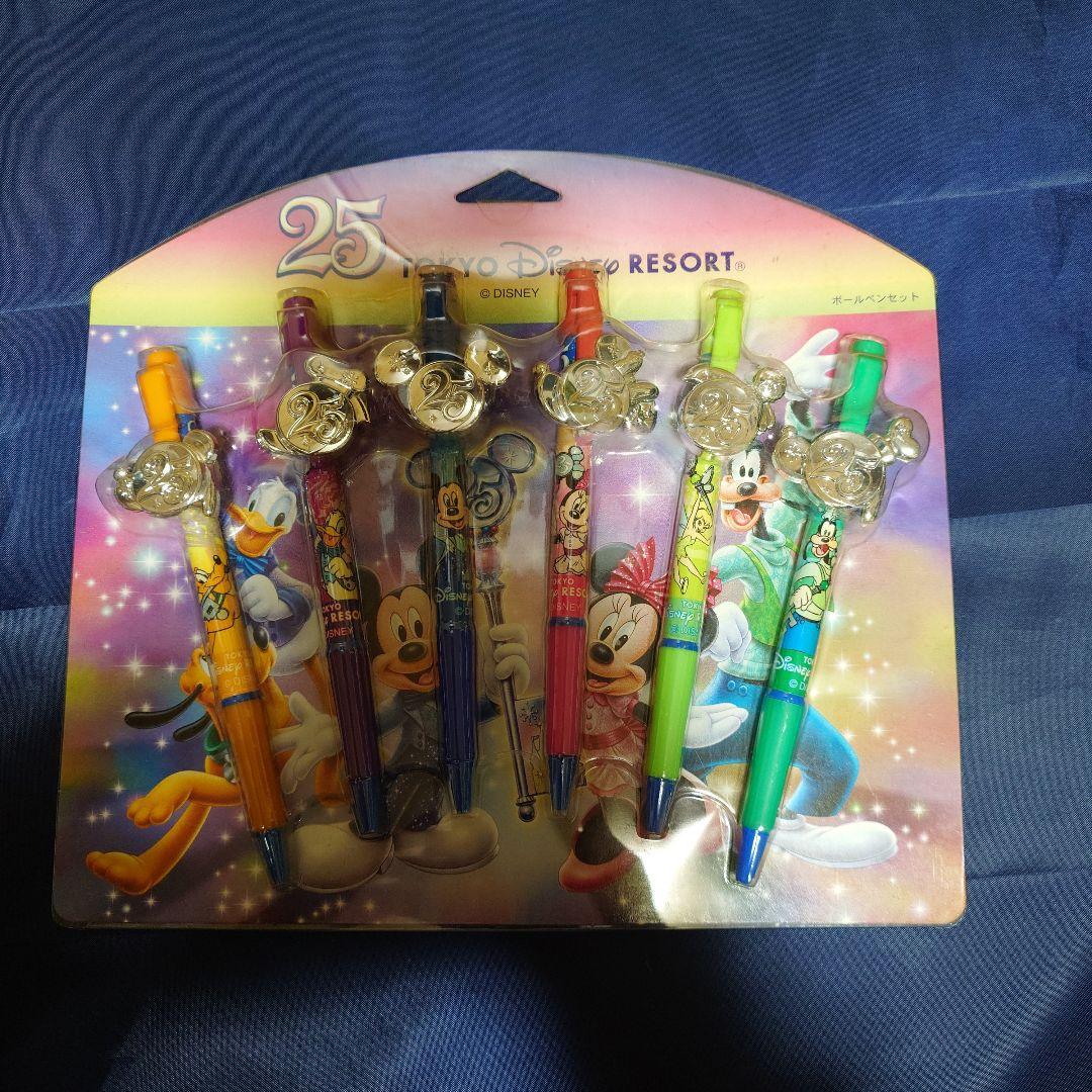 ディズニーリゾート　缶バッチ・ボールペンセット
