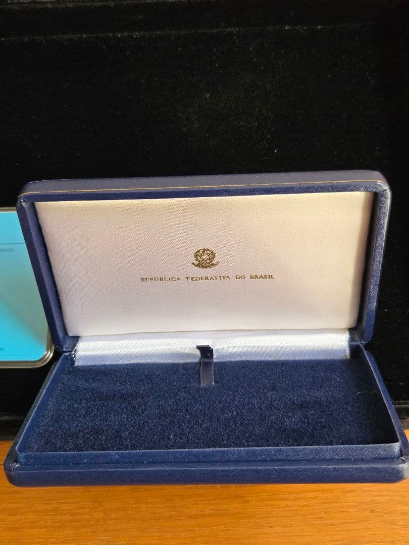 ブラジル共和国　共和国建国100周年記念　200クルザドスノボス銀貨　1989