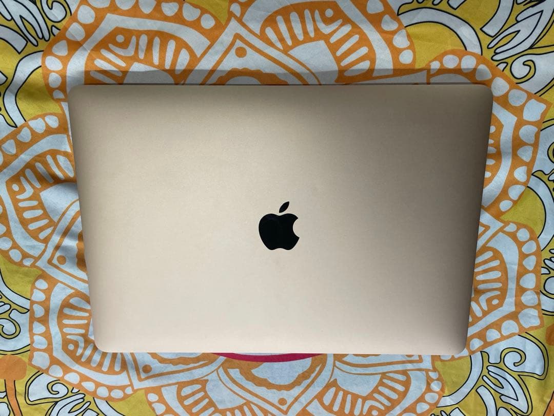 MacBook Air 13インチ 2020 i3/8GB/256GB SSD