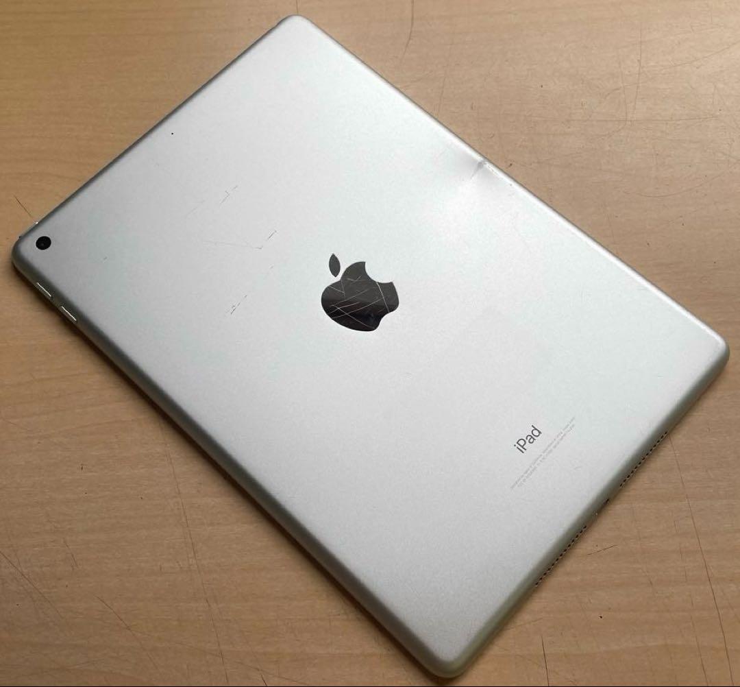iPad 第6世代　A1893　Wi-Fiモデル　シルバー　32GB #1