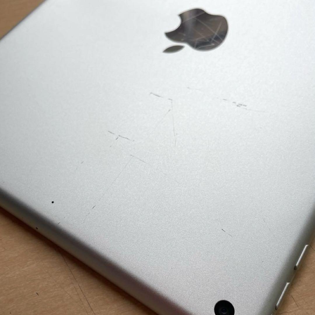 iPad 第6世代　A1893　Wi-Fiモデル　シルバー　32GB #1