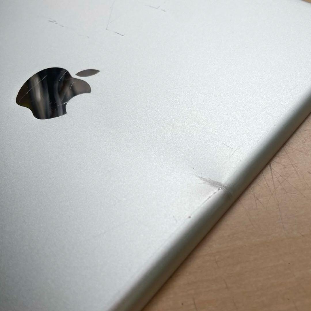 iPad 第6世代　A1893　Wi-Fiモデル　シルバー　32GB #1