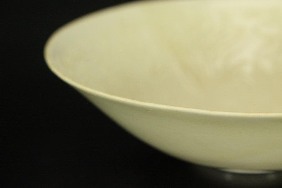 中国美術 白磁 草花鳥紋 碗 φ14.2cm(HA446)