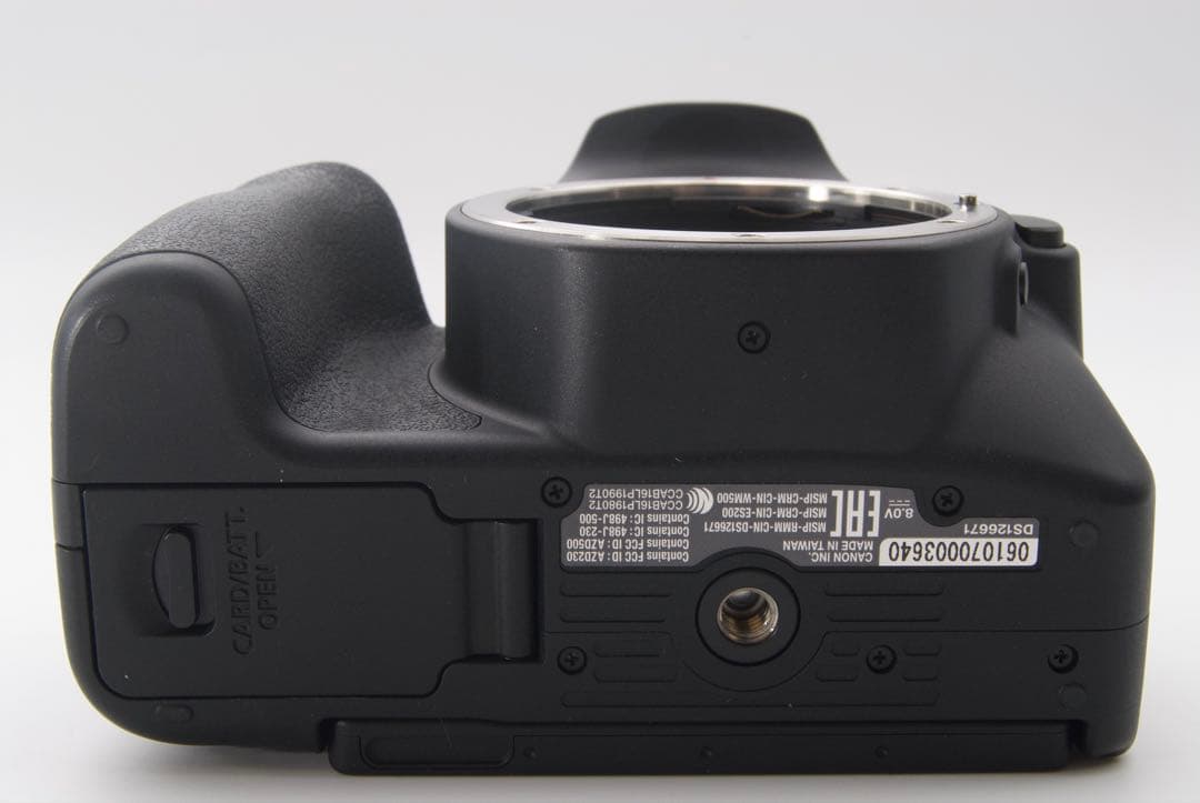 Canon EOS Kiss X9 ダブルズーム　超望遠　一眼レフカメラ　高画質