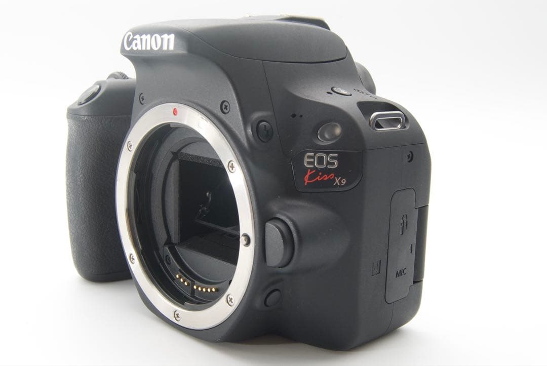Canon EOS Kiss X9 ダブルズーム　超望遠　一眼レフカメラ　高画質