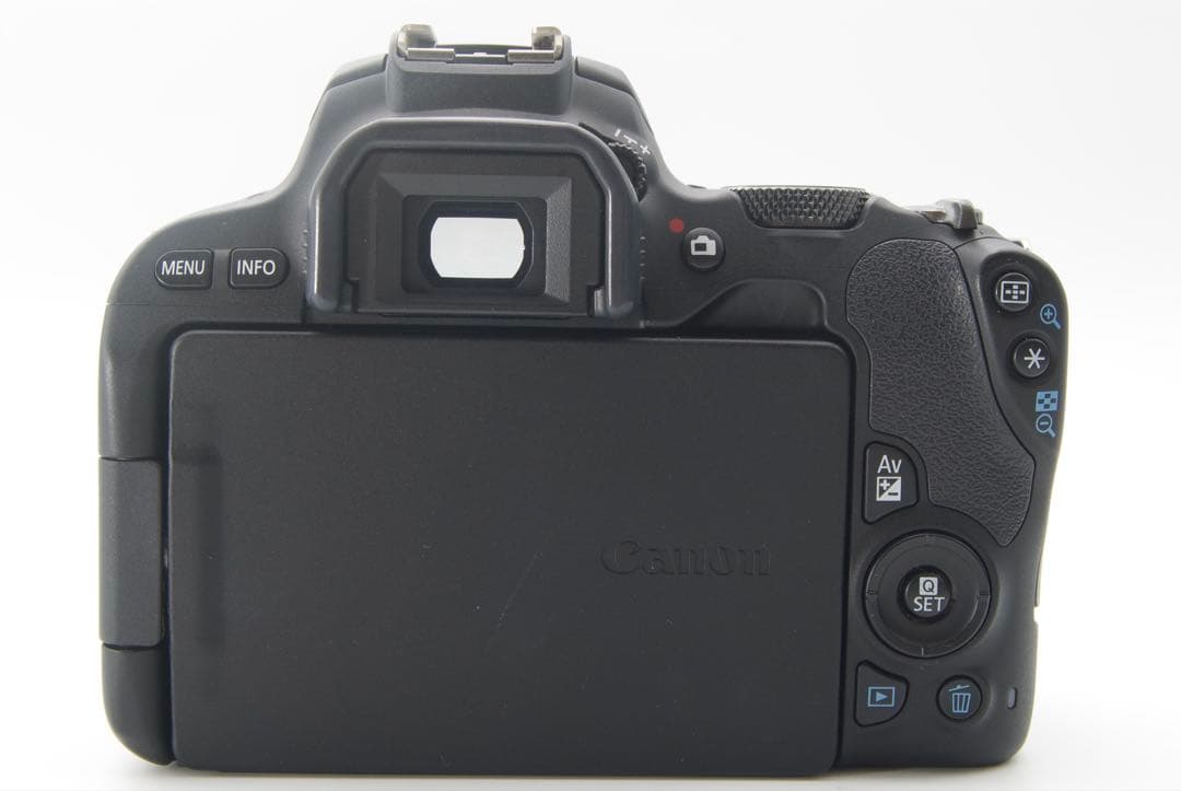 Canon EOS Kiss X9 ダブルズーム　超望遠　一眼レフカメラ　高画質