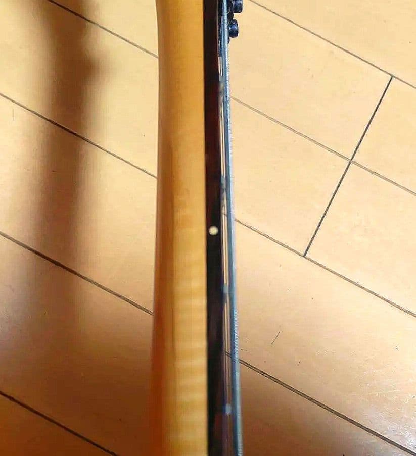 B.C.RICH Rロゴ レッド エレキギター　モッキンバード