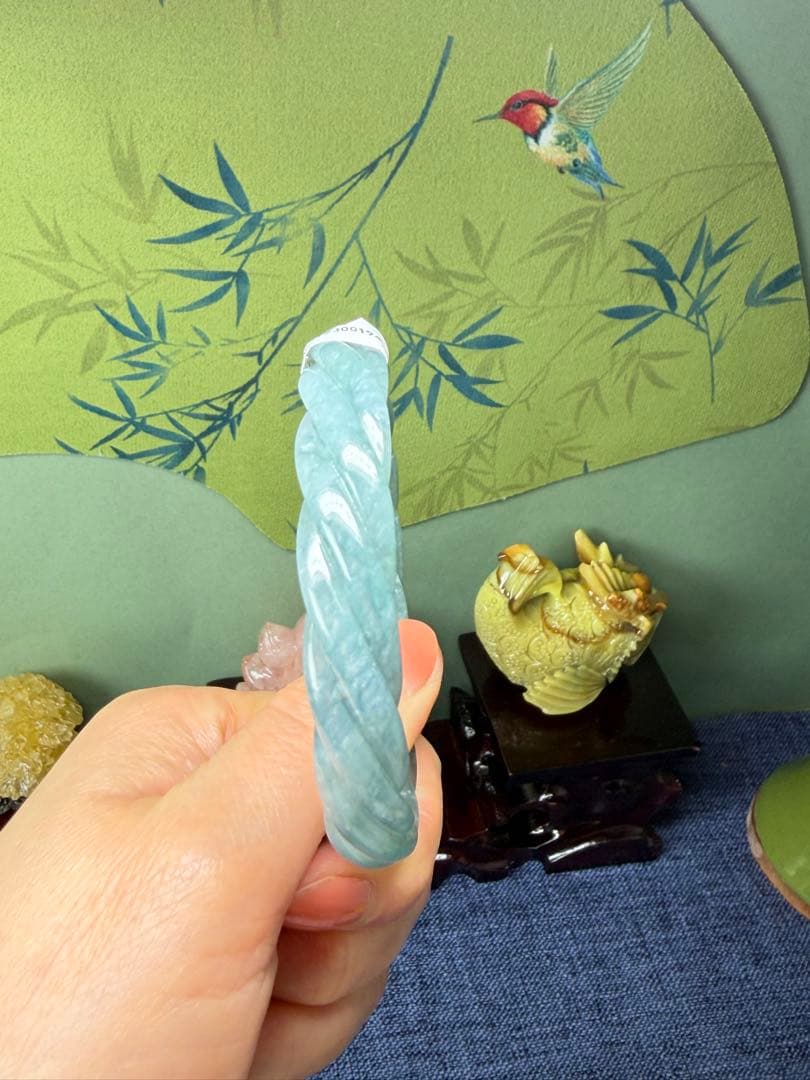 新入荷⭐️天然本翡翠　個性的、氷藍水原色ブルーネジ式バングル　鑑定書付き