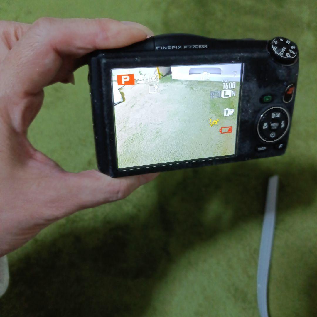 Fujifilm FinePix F720EXR コンパクトデジタルカメラ