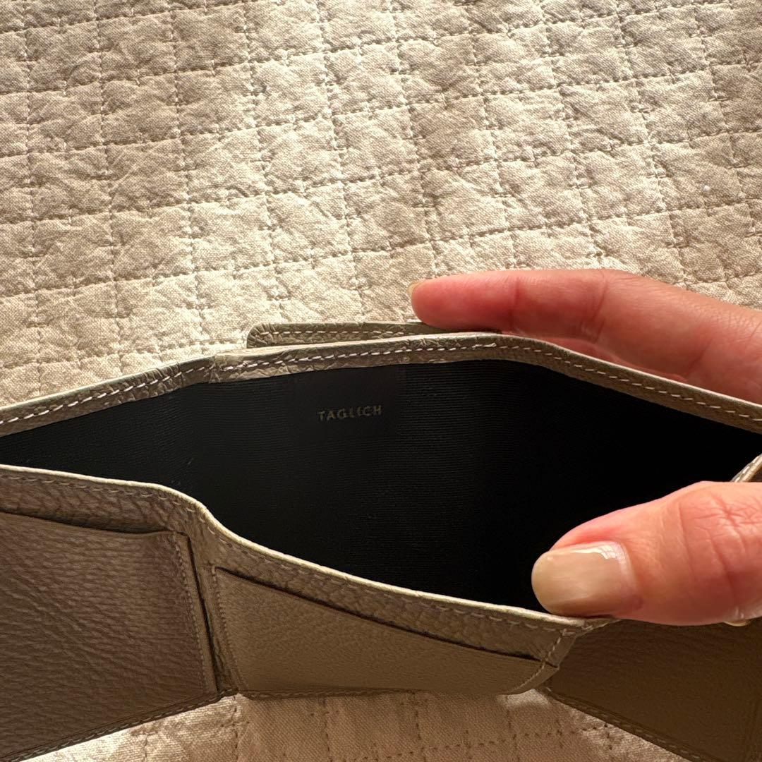 TAGLICH タグリッチ　三つ折り財布