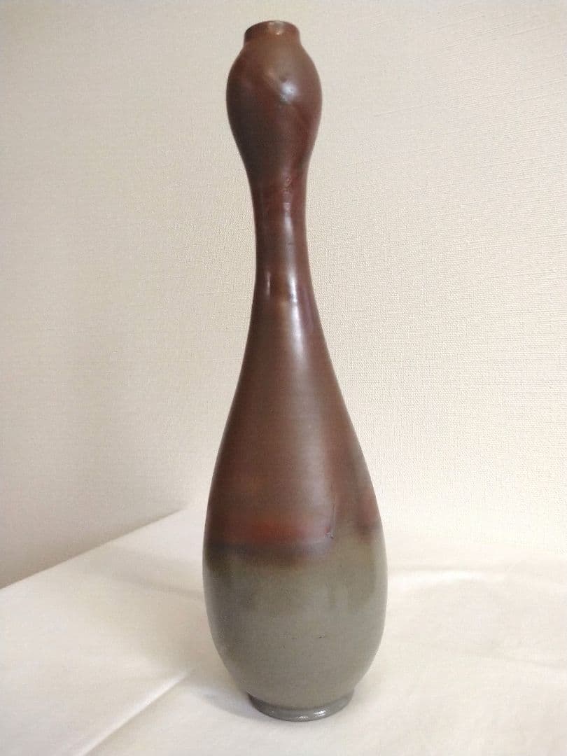 備前焼　二代藤原楽山（岡山県指定重要無形文化財保持者）作　塩青焼一輪立