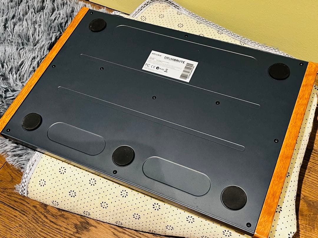 ARTURIA DRUMBRUTE 販売完了品 VOXケーブル付き