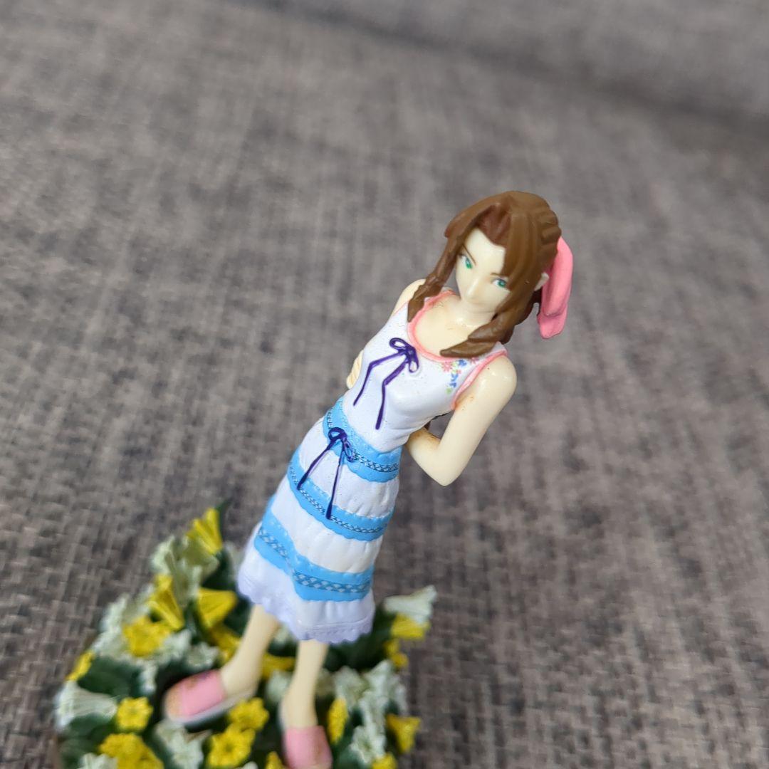 ファイナルファンタジー7 10th ANNIVERSARYフィギュア全8種コンプ