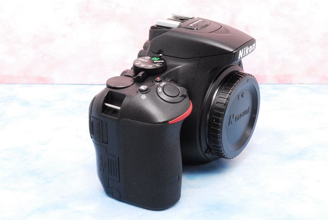 Nikon D5500★一眼レフカメラ★Wレンズ★美品＆S数少★スマホ転送