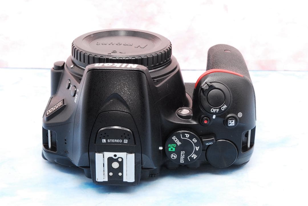Nikon D5500★一眼レフカメラ★Wレンズ★美品＆S数少★スマホ転送