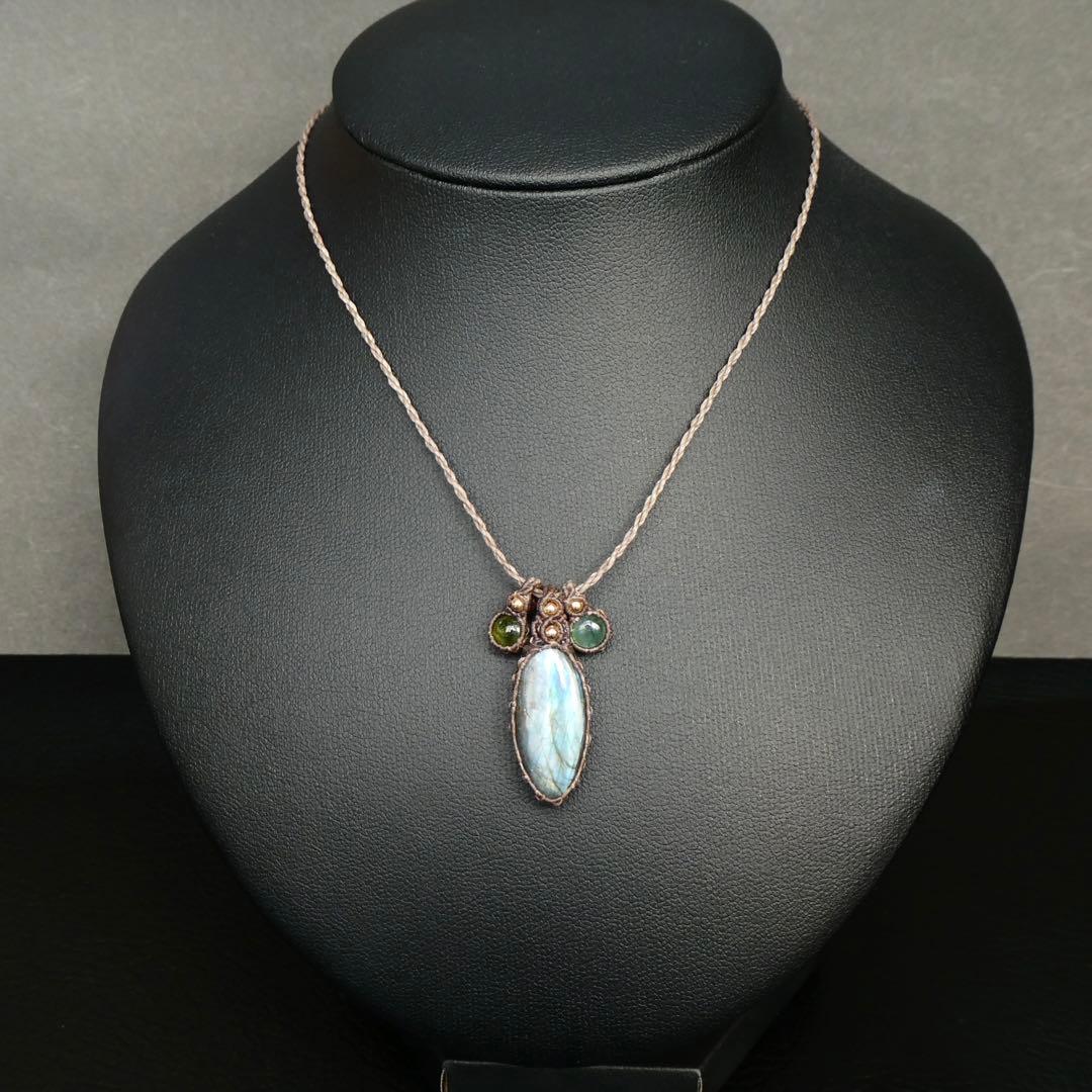 ラブラドライト・トルマリンのマクラメネックレス