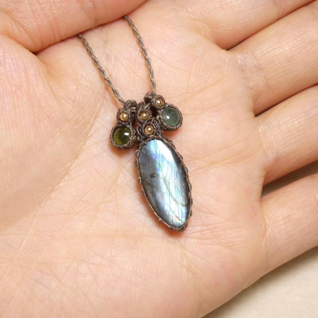 ラブラドライト・トルマリンのマクラメネックレス