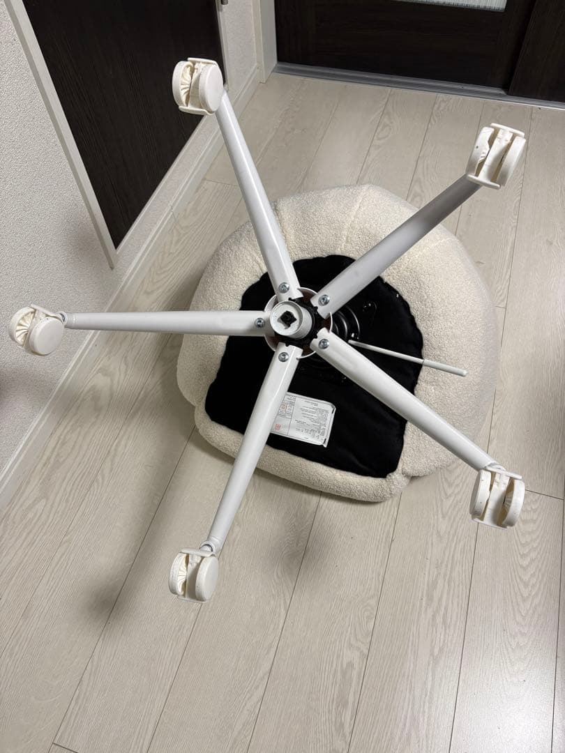 【極美品】ニトリ　オフィスチェア　OC106 WH ホワイト