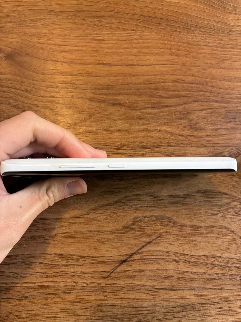 Rakuten Hand 5G P780 ホワイト