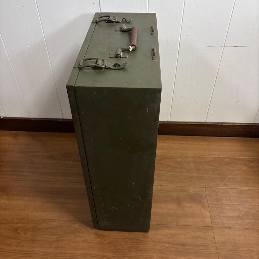 スイス軍 MEDICAL CASE メディカルキャビネット送料無料