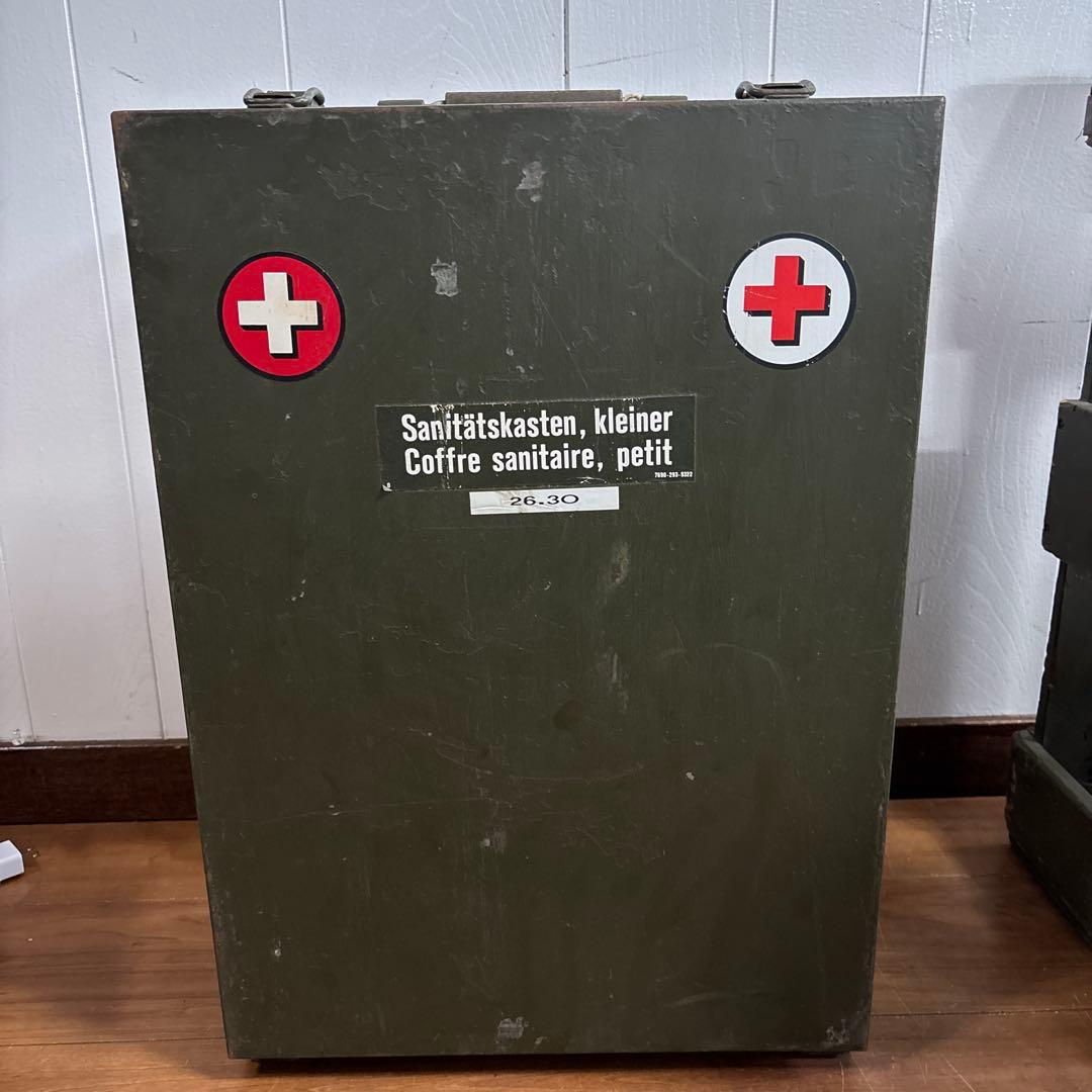 スイス軍 MEDICAL CASE メディカルキャビネット送料無料