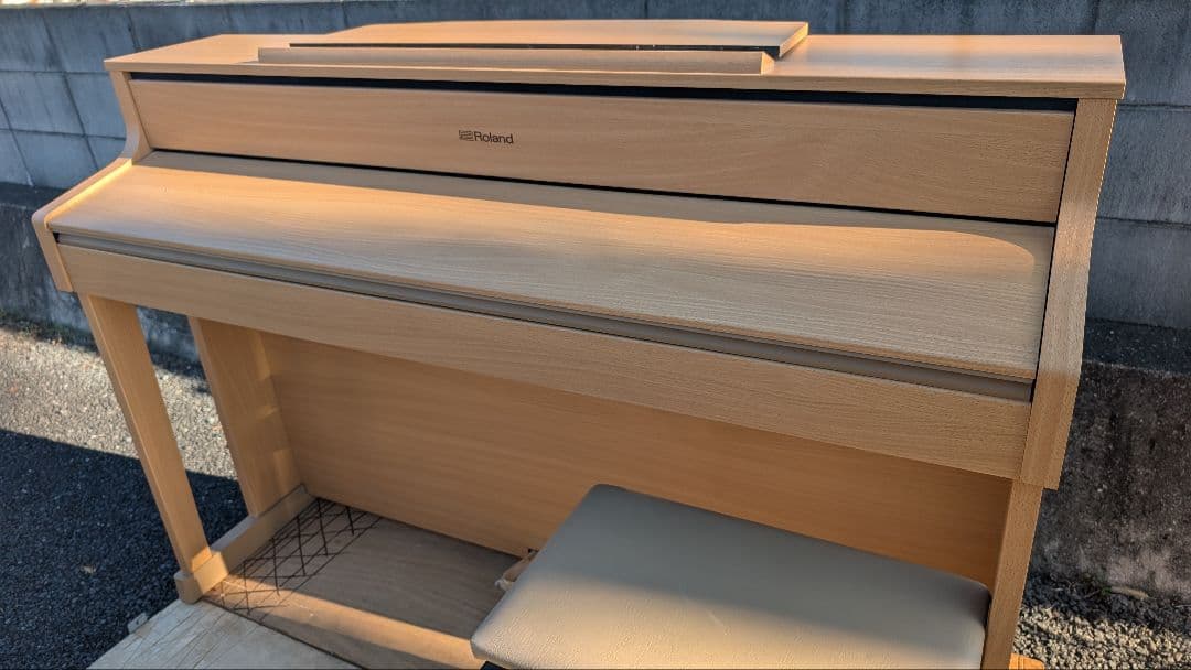 プロが選ぶ音機能のRoland 電子ピアノ HP605 16年製ほぼ新品未使用レ
