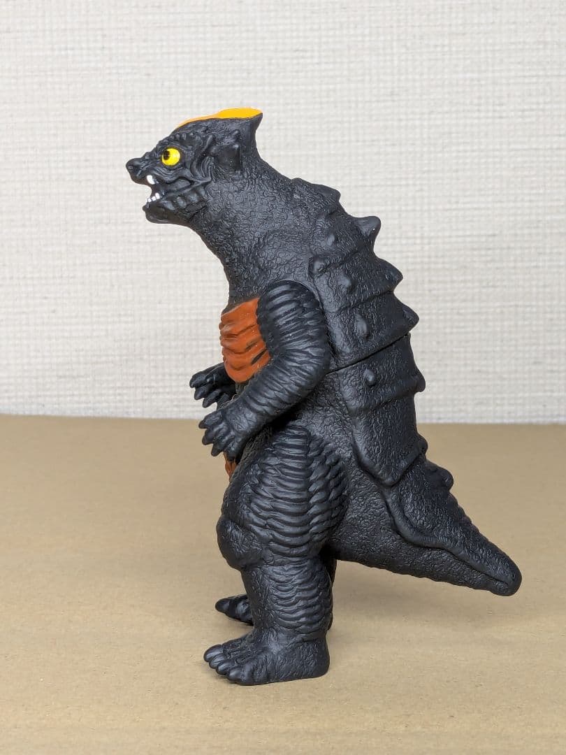 ウルトラマンブレーザー デマーガ＆ベビーデマーガ ソフビ 塗装＆改造版