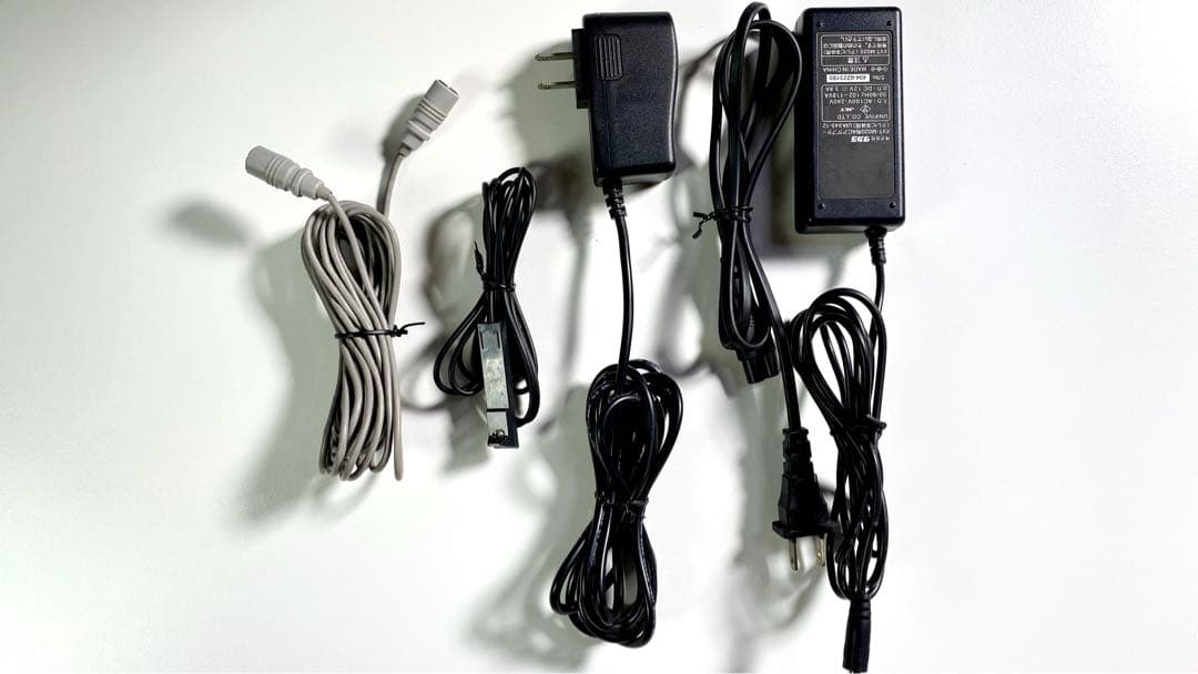プラスマイナスゼロ ±0 ポータブル 液晶テレビ 8インチ 深澤直人 デザイン