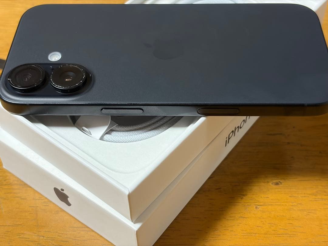 Apple iPhone 16 ブラック 128gb 本体