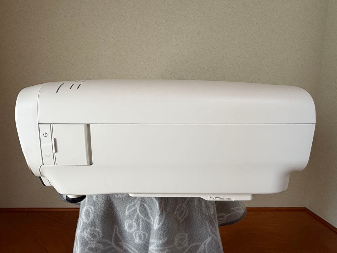 週末値下げ　エプソンEPSON プロジェクター EH-TW8300美品