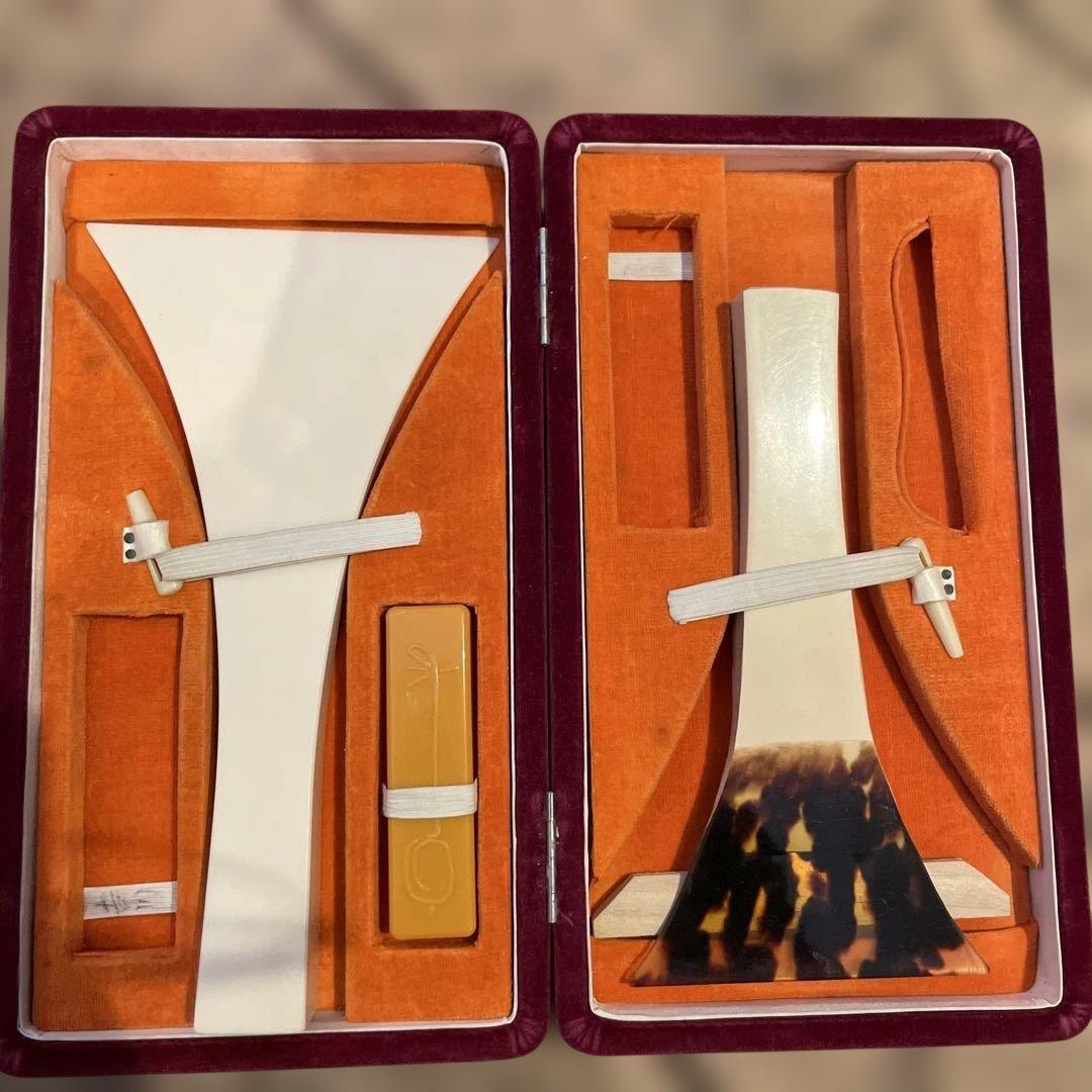 三味線　バチ付き　和楽器　楽器　ハードケース付き　趣味　機材